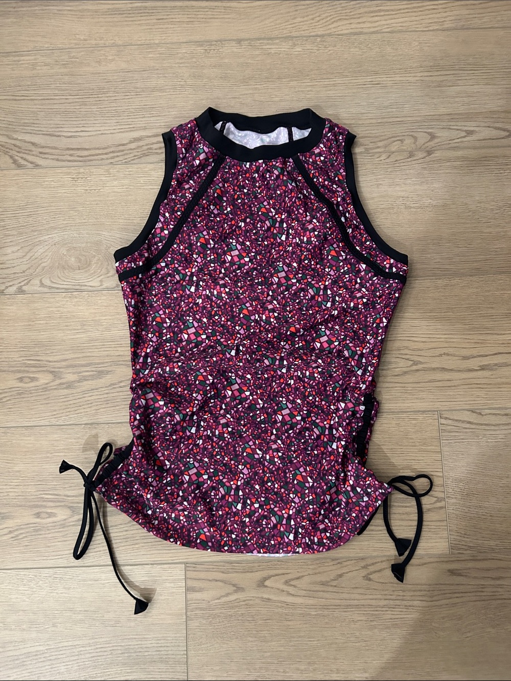 Lululemon Tidal Flow Rashguard in Paradise Camo Multi / Black
